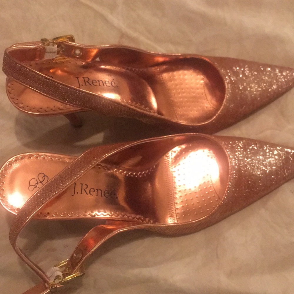 Shoe